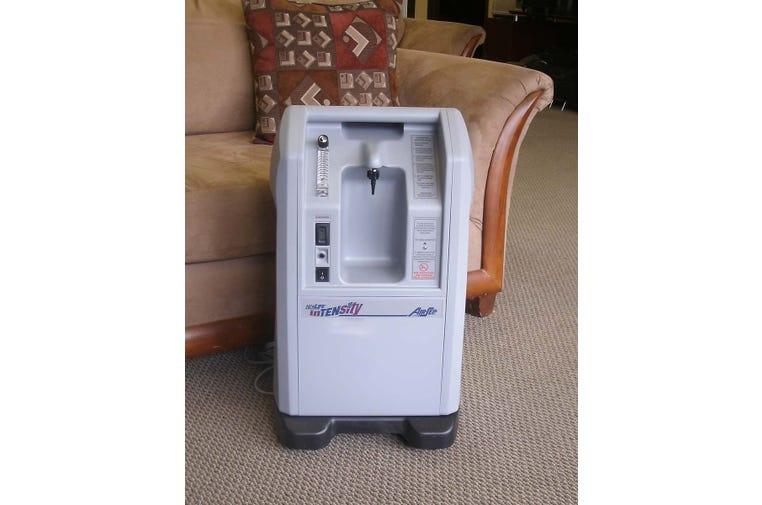 Caire Home Oxygen Concentrator ( upto 10 Liter/min) - Single Flow