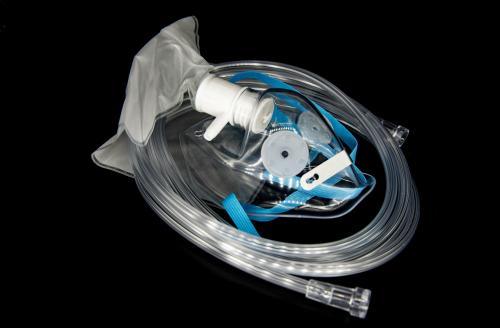 Pediatric Total Non-Rebreathing Oxygen Mask Kit 7' (with tubing) - GK1096